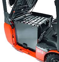 Hogyan töltsük szakszerűen a targonca akkumulátort?